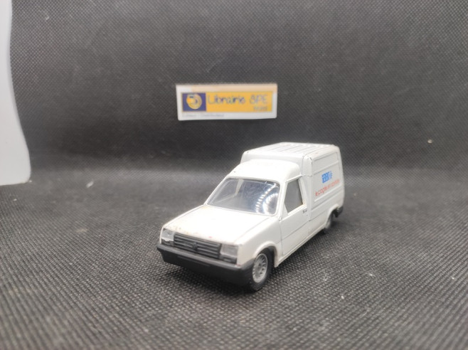 RENAULT EXPRESS "GIBERIT" - SOLIDO - N° 42 - 1/43 | Renault Express "Giberit" - 42 |