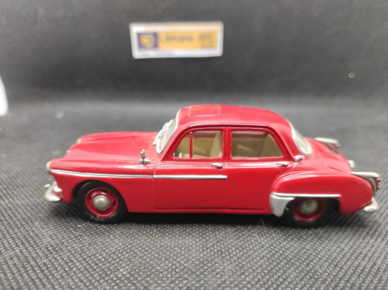 RENAULT FREGATE BERLINE 1959 - CAMA - N° 6 - 1/43 | Renault Frégate Berline de 1959 - 6 |