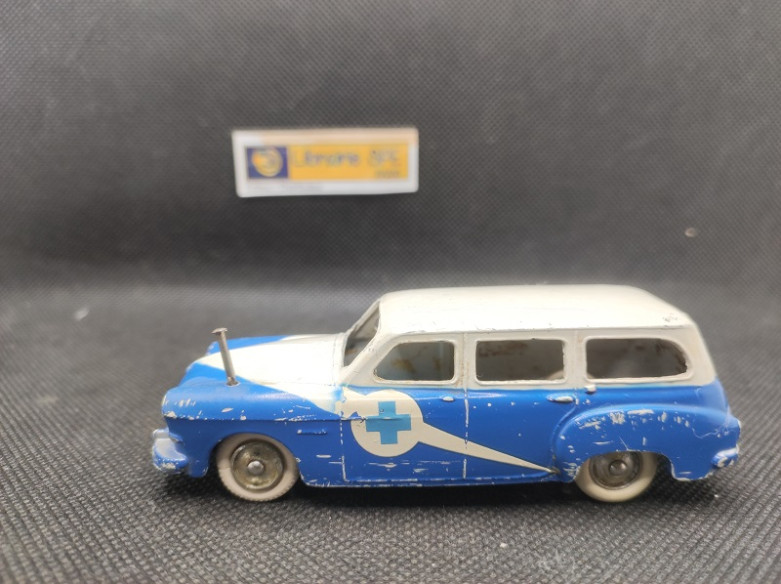 RENAULT FREGATE MANOIR AMBULANCE 1959 - CIJ - N° 3/54 - 1/43 | Renault frégate Manoir Ambulance de 1959 - 3/54 |