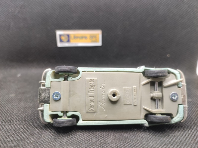 RENAULT FREGATE MANOIR 1959 - ELYSEE - N° ELY567 - 1/43 | Renault frégate manoir de 1959 - ELY567 |