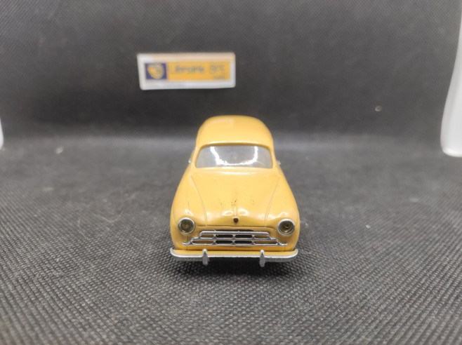 RENAULT FREGATE DOMAINE 1956 - CJM - N° 1.80 - 1/43 | Renault Frégate Domaine 1956 - 1.80 |