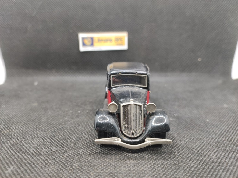 RENAULT VIVAQUATRE KZ 17 - ESDO - N° 35 - 1/43 | Renault Vivaquatre KZ 17 - 35 |
