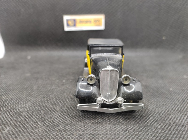 RENAULT PRIMASTELLA TYPE PG 10 - DUBRAY - N° 38 - 1/43 | Renault Primastella Type PG 10 - 38 |