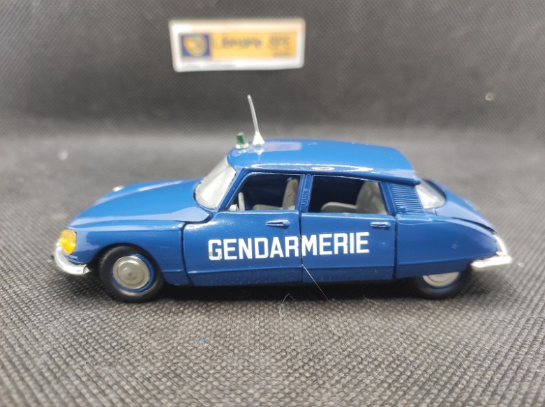 CITROEN DS 21 "GENDARMERIE" - ELIGOR - N° 1123 - 1/43 | Citroen DS 21 "Gendarmerie" de 1967 - 1123 |