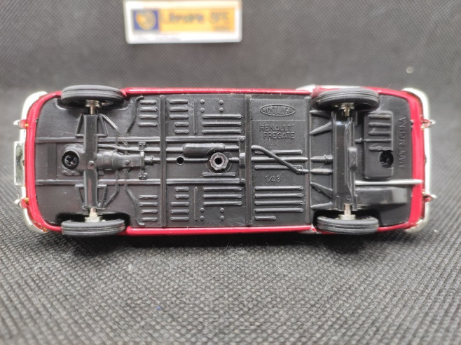 RENAULT FREGATE GRAND PAVOIS 1956 - NOSTALGIE - N° 25 - 1/43 | Renault Frégate Grand pavois de 1956 - 25 |