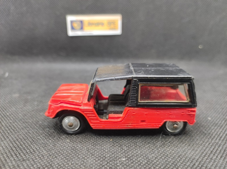 CITROEN MEHARI ROUGE - NOREV PLASTIQUE - N° 137 - 1/43 | Citroën Méhari  Rouge - 137 |