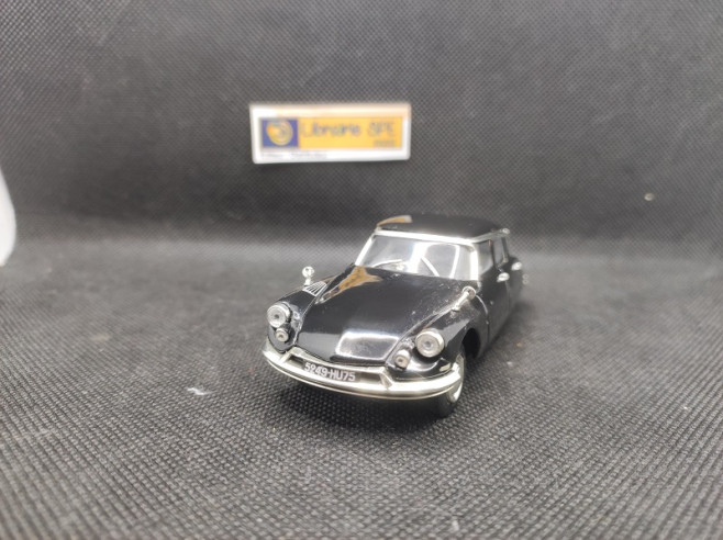 CITROEN DS 19 GENERAL CHARLES DE GAULLE 1962 - ATLAS - 1/43 | Citroën DS 19 Général Charles de Gaulle de 1962 |