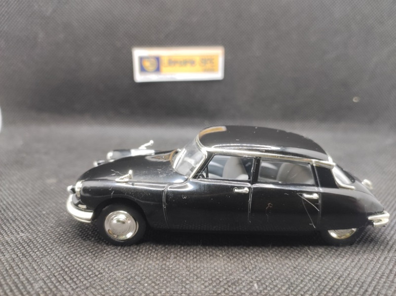 CITROEN DS 19 GENERAL CHARLES DE GAULLE 1962 - ATLAS - 1/43 | Citroën DS 19 Général Charles de Gaulle de 1962 |