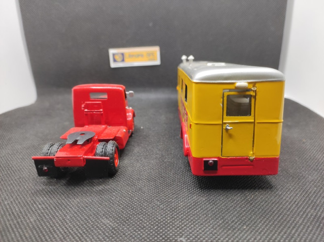 CAMION UNIC ZU 51 SEMI REMORQUE CUISINE "CIRQUE PINDER" - MINITRUCKS - N° ACP 46 - 1/50 | Camion Unic ZU 51 Semi Remorque Cui...