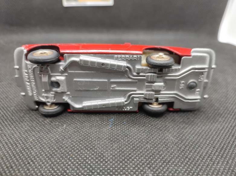 FERRARI 250 GT - DINKY TOYS FR - N° 515 - 1/43 | Ferrari 250 GT - 515 |