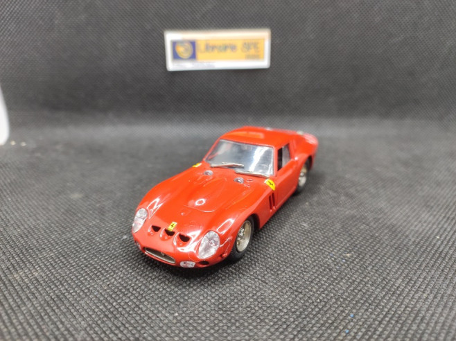 FERRARI 250 GTO - MODEL BOX - N° 8401 - 1/43 | Ferrari 250 GTO - 8401 |