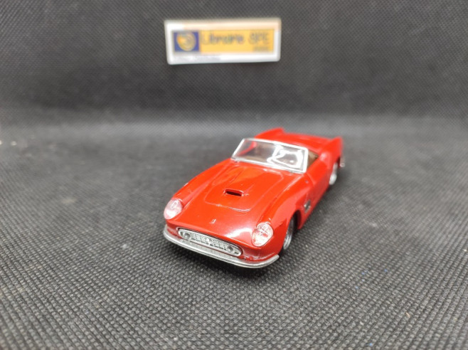 FERRARI 250 GT SPYDER CALIFORNIA 1960 - VITESSE - N° 140 - 1/43 | Ferrari 250 GT Spyder California de 1960 - 140 |