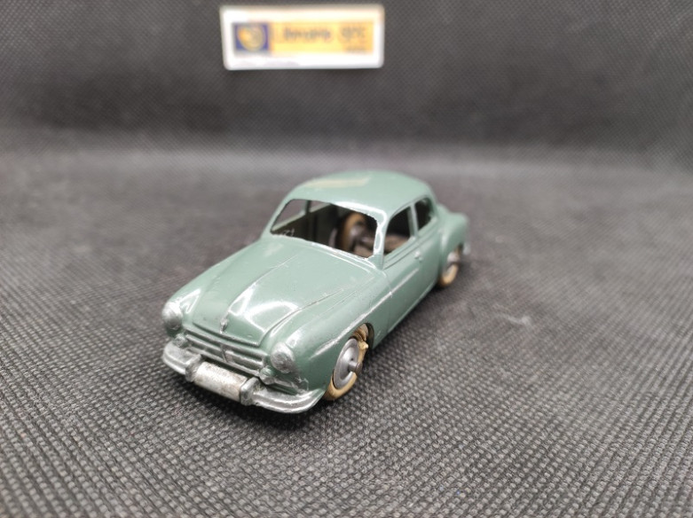 RENAULT FREGATE - C.I.J - N° 3.51 - 1/43 | Renault Frégate - 3.51 |