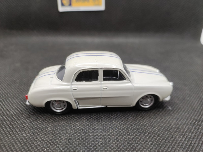 RENAULT DAUPHINE 1093 1962 - SOLIDO - N° 421431240 - 1/43 | Renault Dauphine 1093 de 1962 - 421431240 |