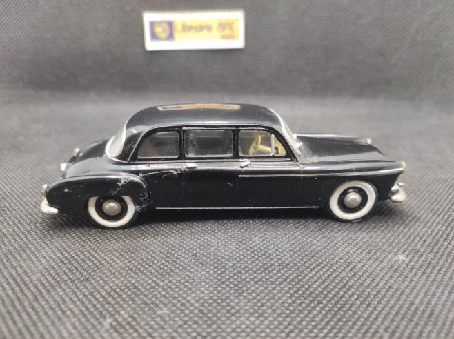 RENAULT FREGATE PRESIDENTIELLE - CAMA - N° 8 - 1/43 | Renault Frégate Présidentielle - 8 |