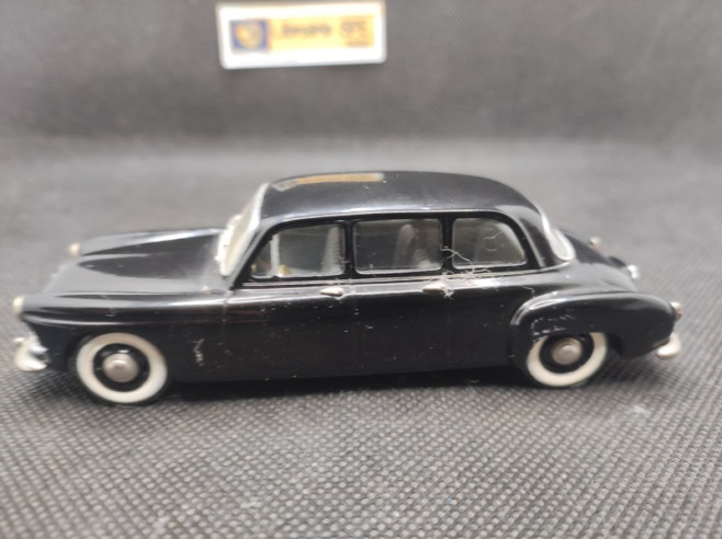 RENAULT FREGATE PRESIDENTIELLE - CAMA - N° 8 - 1/43 | Renault Frégate Présidentielle - 8 |
