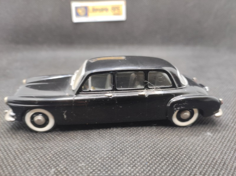 RENAULT FREGATE PRESIDENTIELLE - CAMA - N° 8 - 1/43 | Renault Frégate Présidentielle - 8 |