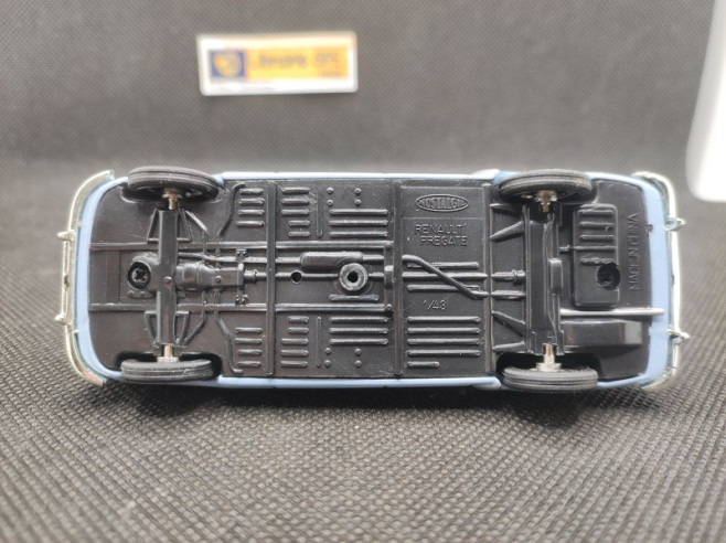 RENAULT FREGATE AMIRAL GRAND LUXE 1953 - NOSTALGIE - N° 14 - 1/43 | Renault Frégate Amiral Grand Luxe de 1953 - 14 |
