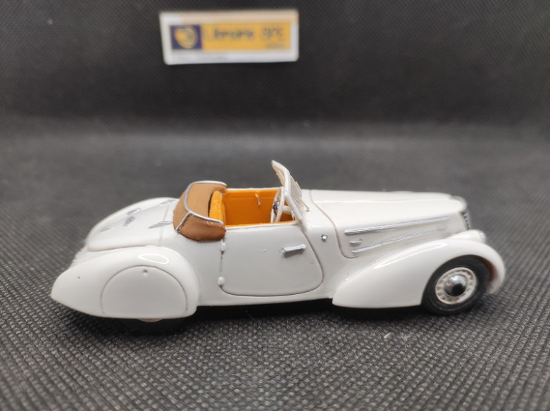 RENAULT PRIMAQUATRE SAPRAR TYPE BDS 1- JPS - N° 31 - 1/43 | Renault Primaquatre Saprar Type BDS 1 - 31 |