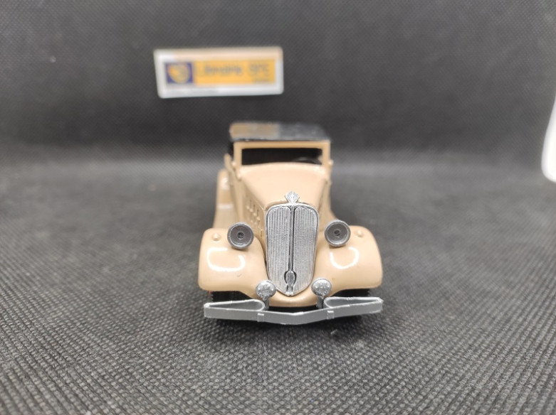 RENAULT VIVASPORT 1934 - DUBRAY - N° 36 - 1/43 | Renault Vivasport Cabriolet de 1934 - 36 |
