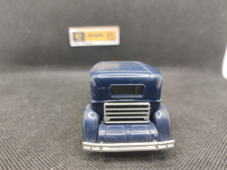RENAULT REINASTELLA RM 2 1934 - SOLIDO - N° 97 - 1/43 | Renault Reinastella RM 2 de 1934 - 97 |