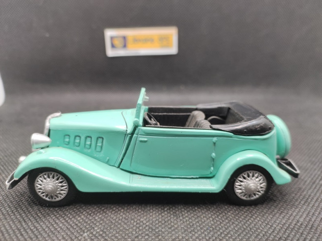 RENAULT VIVASPORT CABRIOLET 1934 - DUBRAY - N° 36 - 1/43 | Renault Vivasport Cabriolet de 1934 - 36 |
