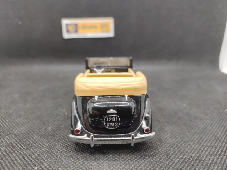 RENAULT SUPRASTELLA COACH 1939 - IXO - N° 105 - 1/43