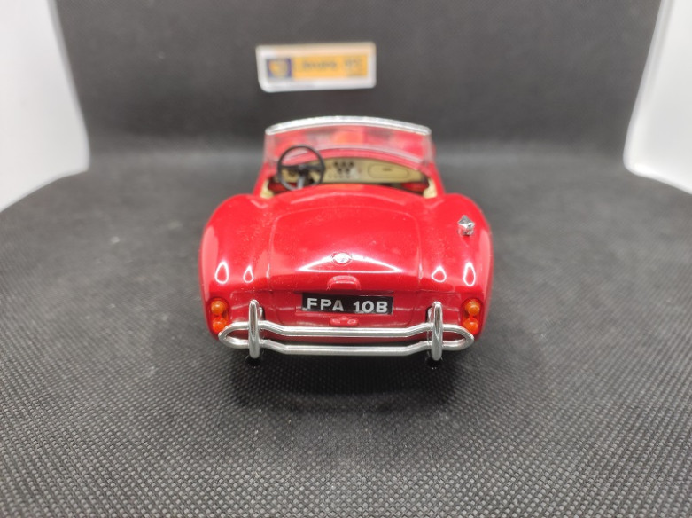 AC COBRA 427 - BURAGO - 1/24 | Ford GT N°6 Le mans 1969 Guf |