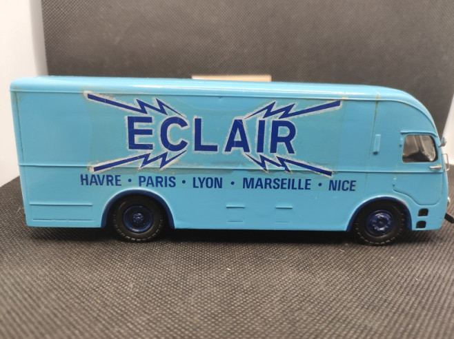 CAMION WILLEME L10 " FOURGON ECLAIR" - MINITRUCKS - EX41 - 1/50 | Camion Willeme L10 Fourgon Eclair - ex41 |