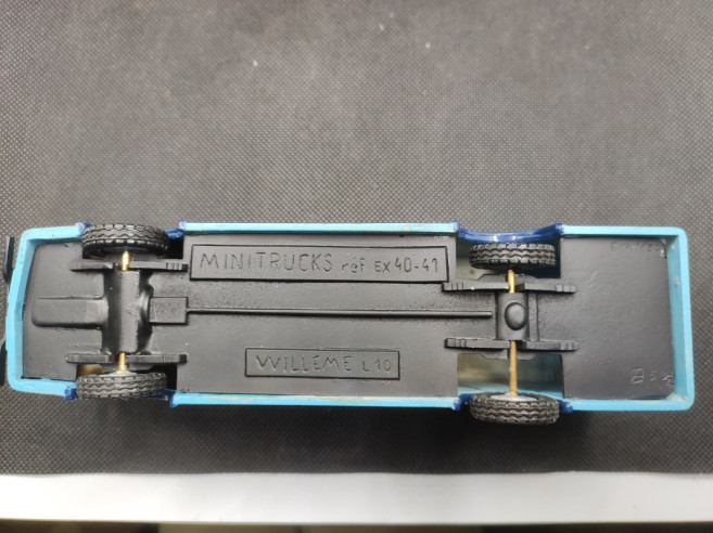 CAMION WILLEME L10 " FOURGON ECLAIR" - MINITRUCKS - EX41 - 1/50 | Camion Willeme L10 Fourgon Eclair - ex41 |