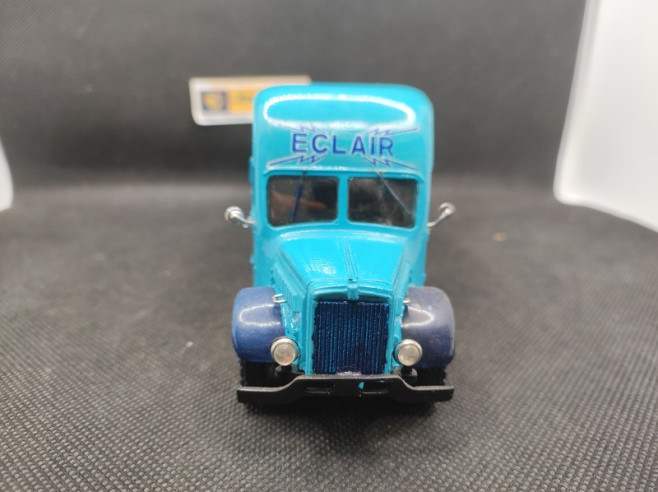 CAMION WILLEME L10 " FOURGON ECLAIR" - GASOIL - N° 1 - 1/50 | Camion Willeme L10 Fourgon Eclair - 1 |