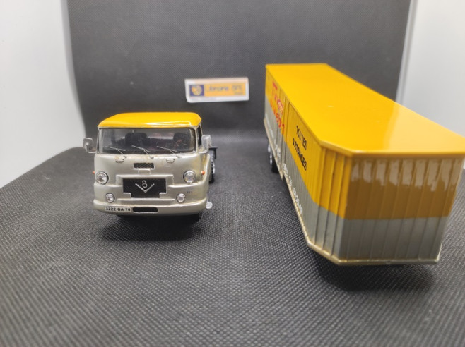 CAMION TRANSPORTS M.J & A. BENOIST - MINITRUCKS - 1/50 | Camion Transports M.J & A. Benoist |