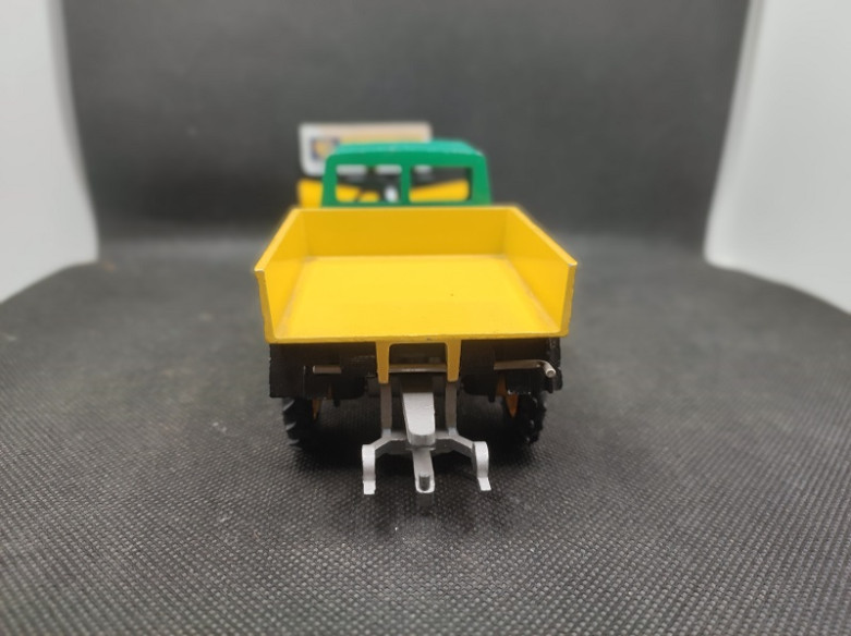 MERCEDES UNIMOG CHASSE NEIGE - BRITAINS - N° 9569 - 1/43 | Mercedes Unimog Chasse Neige - 9569 |