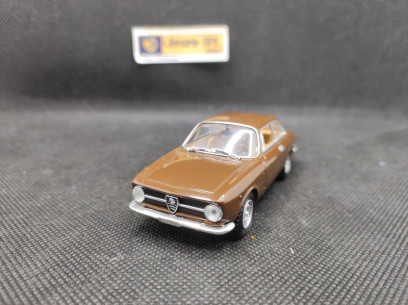 ALFA ROMEO 1300 JUNIOR COUPÉ 1960 - SOLIDO - N° 1852 - 1/43 | Alfa Romeo 1300 Junior Coupé de 1960 - 1852 | 2