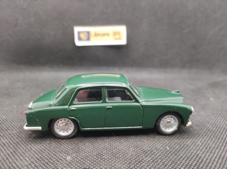 ALFA ROMEO 1900 VERTE - BRUMM - N° R 89 - 1/43 | Alfa Roméo 1900 Verte - R 89 |