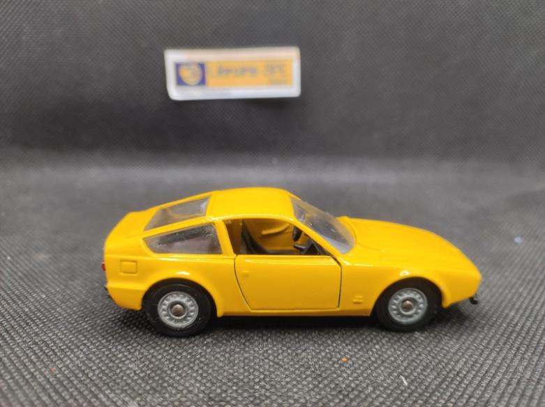 ALFA ROMEO ZAGATO JAUNE - SOLIDO - N° 183 - 1/43 | Alfa Romeo Zagato Jaune - 183 |