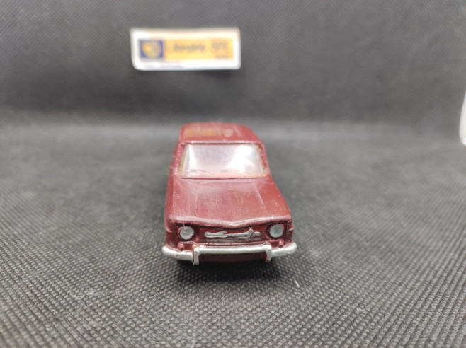 RENAULT 8 - DINKY TOYS FR - N° 517 - 1/43 | Renault 8 " Bordeaux" - 517 |