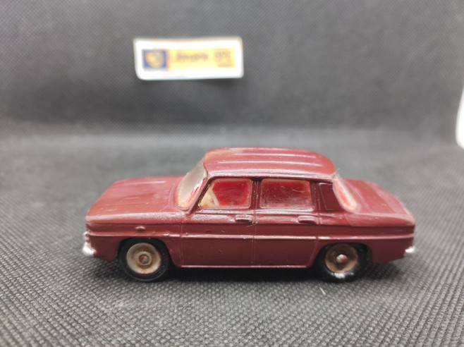 RENAULT 8 - DINKY TOYS FR - N° 517 - 1/43 | Renault 8 " Bordeaux" - 517 |