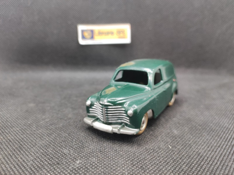 RENAULT COLORALE 800 KGS - CIJ - N° 3/44 - 1/43 | Renault Colorale 800 Kgs - 3/44 |