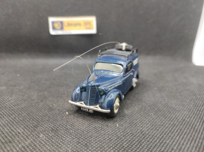 RENAULT JUVAQUATRE GENDARMERIE - ELYSEE - N° 566 - 1/43