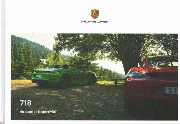 Catalogue PORSCHE 718 BOXSTER et CAYMAN (03/2021) Français | PORS245 - Ref: WSLN 210 100 593 0 FR/WW |