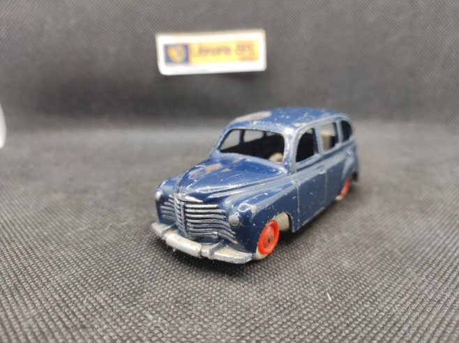 RENAULT PRAIRIE - CIJ - N° 3/42 - 1/43 | Renault Prairie - 3/42 |