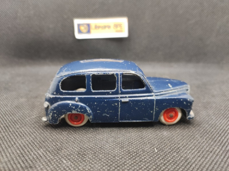 RENAULT PRAIRIE - CIJ - N° 3/42 - 1/43 | Renault Prairie - 3/42 |