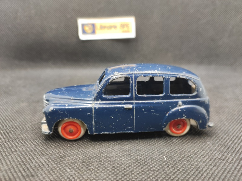 RENAULT PRAIRIE - CIJ - N° 3/42 - 1/43 | Renault Prairie - 3/42 |