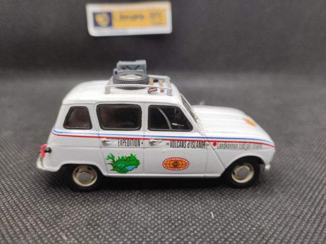 RENAULT 4 L LES ROUTES DU MONDE - VITESSE - N° 141 - 1/43 | Renault 4L Les Routes du Monde - 141 |