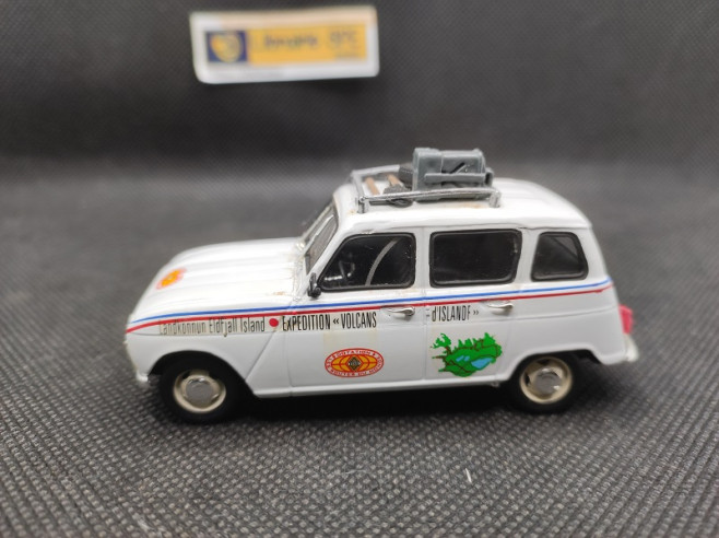 RENAULT 4 L LES ROUTES DU MONDE - VITESSE - N° 141 - 1/43 | Renault 4L Les Routes du Monde - 141 |