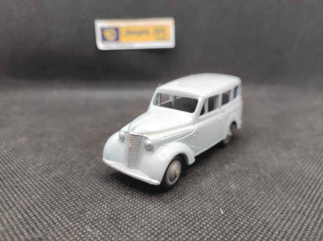 RENAULT JUVAQUATRE 300 KGS BREAK - CIJ - N° 3/68 - 1/43 | Renault Juvaquatre 300 Kgs Break - 3/68 |