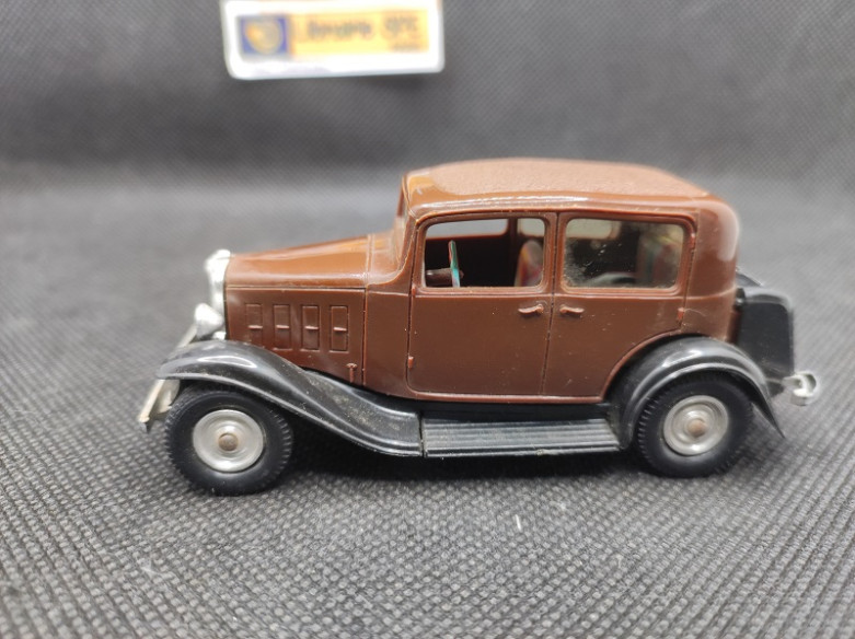 CITROEN ROSALIE 1934 - NOREV - N° 35 - 1/43 | Citroën Rosalie de 1934 - 35 |