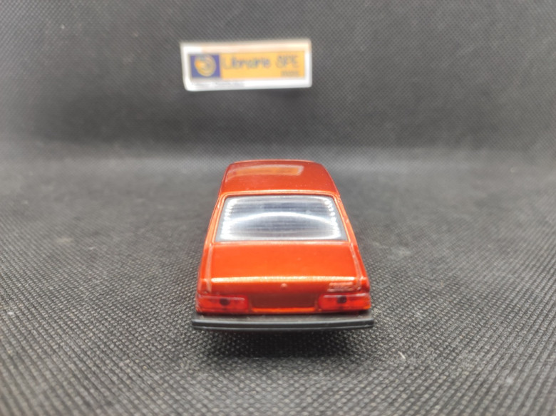 PEUGEOT 305 ROUGE 1977 - SOLIDO - N° 90 - 1/43 | Peugeot 305 Rouge de 1977 - 90 |
