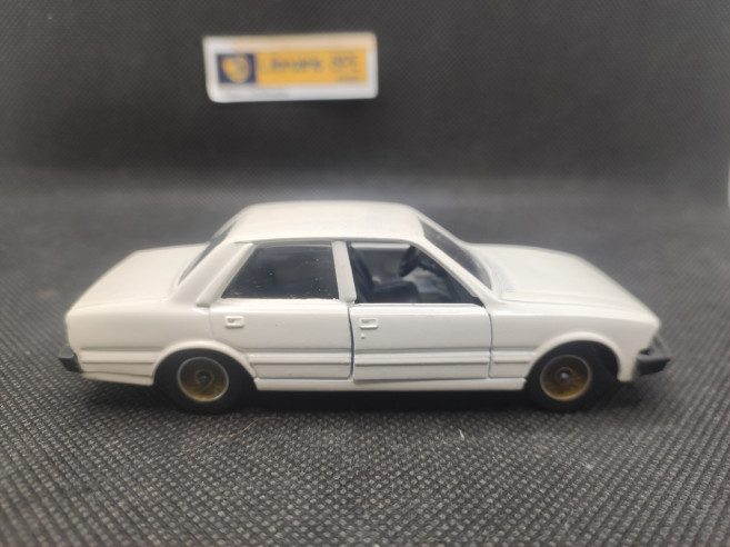 PEUGEOT 505 BLANCHE - SOLIDO - N° 1312 - 1/43 | Peugeot 505 Blanche - 1312 |